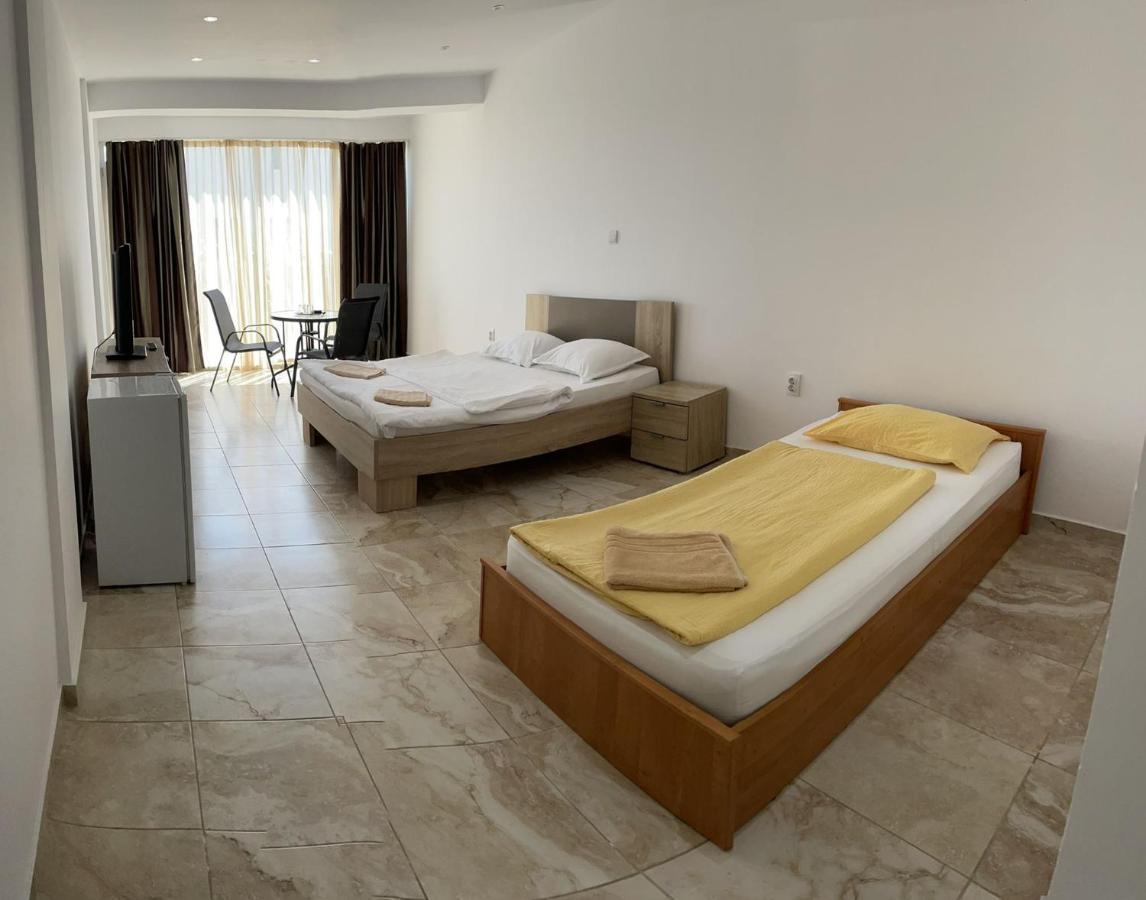 Апартаменты Casa Bellevue Костинешти Экстерьер фото